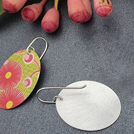 Gum Blossom Small Oval Earrings